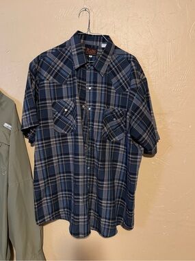 Plains Men's Blue Plaid Short-Sleeve Button-Down Shirt
